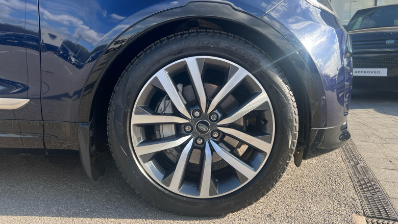 Land Rover Discovery 3.0 D300 R-Dynamic SE 5dr Auto Diesel Station Wagon